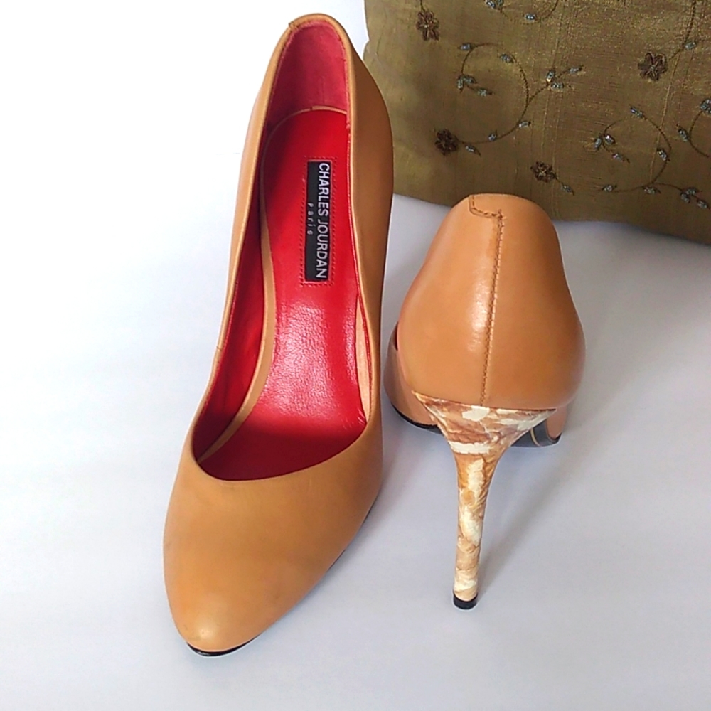 CHARLES JOURDAN Paris Red Lined Snakeskin Heel Camel Pump Heel Sz 8